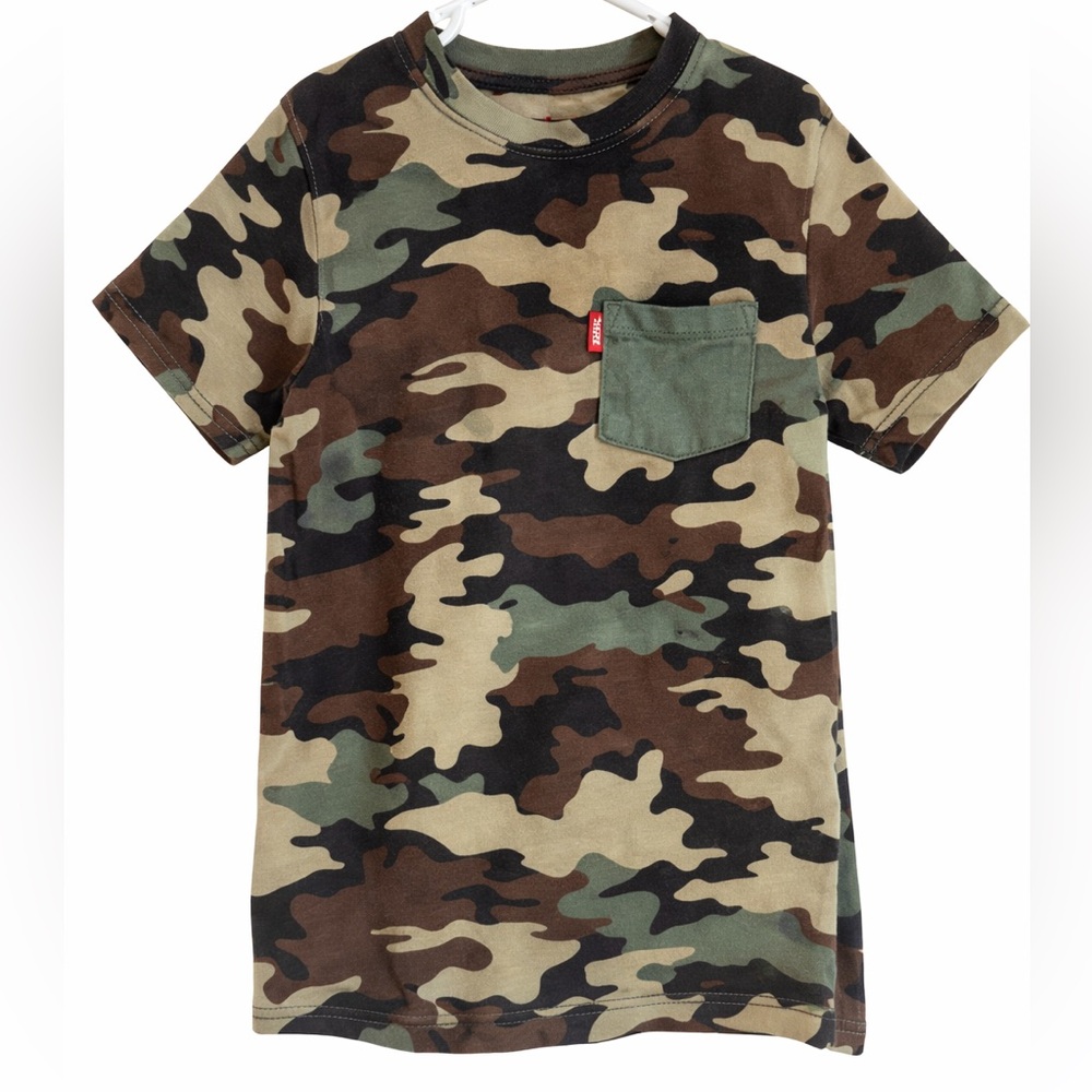 Levi’s Camo T-Shirt- Size S